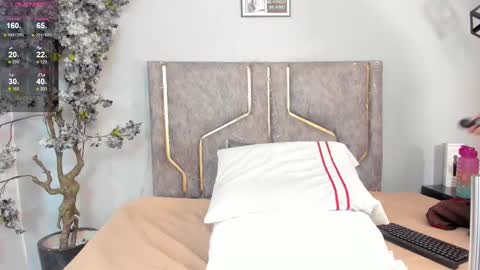 haileystonei online show from 09.21.25