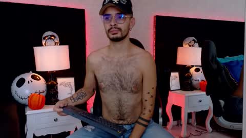 Snapshot of hairy_diamond chatting on 10.17.25 H A I R Y D I A M O N D online show from 10.17.25