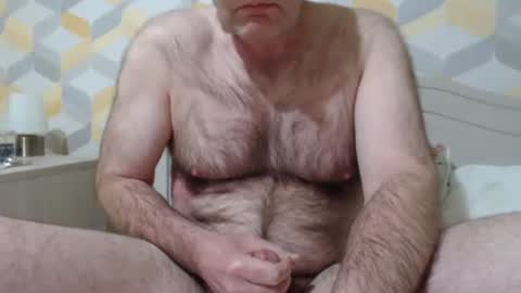 Snapshot of hairyape1 chatting on 04.07.26 Hairy male online show from 04.07.26