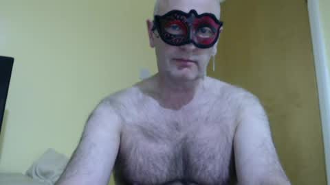 Snapshot of hairyape1 chatting on 06.12.26 Hairy male online show from 06.12.26
