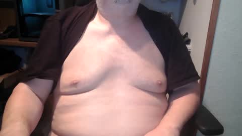 Snapshot of hairyarmpit_lover_1970 chatting on 10.22.25 hairyarmpit_lover_1970 online show from 10.22.25