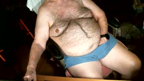 Snapshot of hairybear813 chatting on 03.24.26 hairybear813 online show from 03.24.26