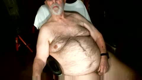 Snapshot of hairybear813 chatting on 03.26.26 hairybear813 online show from 03.26.26