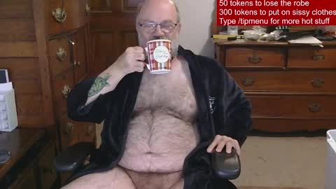 HairyDaddyBear69 online show from 04.28.26