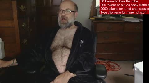 Snapshot of hairydaddybear69 chatting on 05.26.26 HairyDaddyBear69 online show from 05.26.26