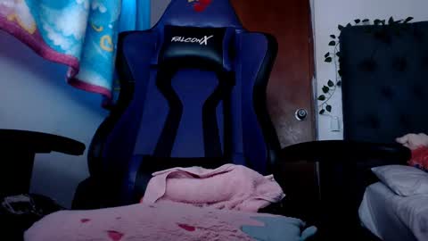 Snapshot of hairyluna chatting on 02.22.25 Lunita online show from 02.22.25