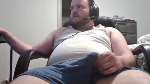 Snapshot of hairymikey chatting on 04.19.26 hairymikey online show from 04.19.26