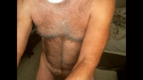 Snapshot of hairypecsguy chatting on 03.02.25 Hairy pecs online show from 03.02.25