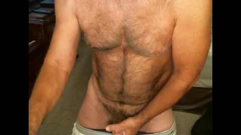 Snapshot of hairypecsguy chatting on 09.25.25 Hairy pecs online show from 09.25.25