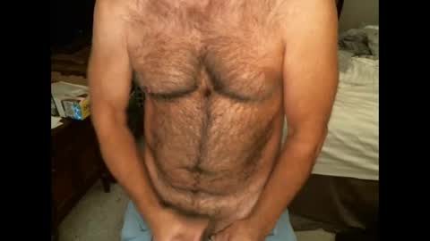 Snapshot of hairypecsguy chatting on 11.05.25 Hairy pecs online show from 11.05.25