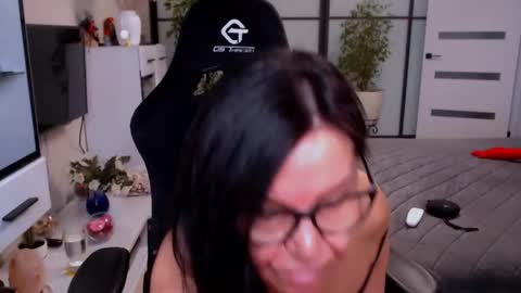 Snapshot of hairypussygranny chatting on 03.20.26 Monika online show from 03.20.26