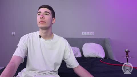 Davis and James online show from 12.22.25