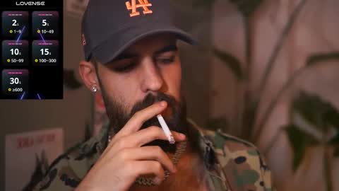 Snapshot of hairyrobxxx chatting on 11.02.25 HairyRobXxX online show from 11.02.25