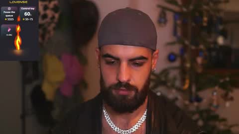 Snapshot of hairyrobxxx chatting on 12.13.25 HairyRobXxX online show from 12.13.25