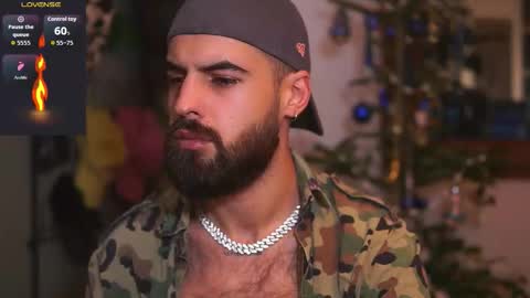 Snapshot of hairyrobxxx chatting on 12.15.25 HairyRobXxX online show from 12.15.25