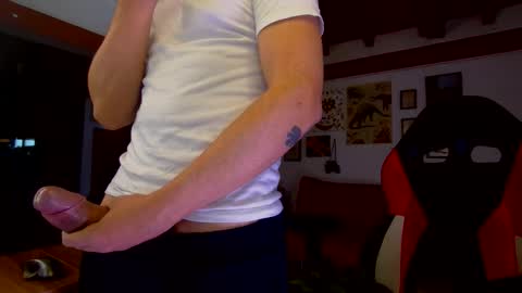 Snapshot of hakhoox chatting on 11.27.25 mr hak online show from 11.27.25