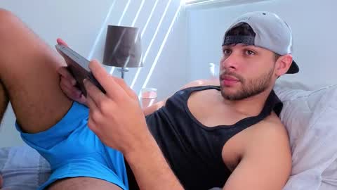 Independent       model  online show from 12.01.25