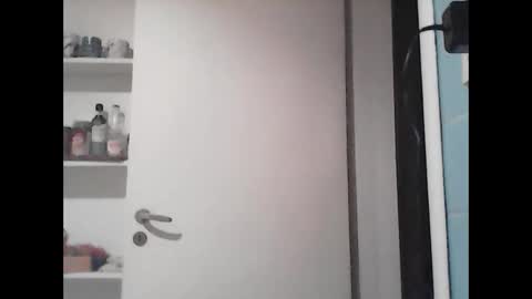 Snapshot of halfblood18 chatting on 01.08.25 halfblood18 online show from 01.08.25