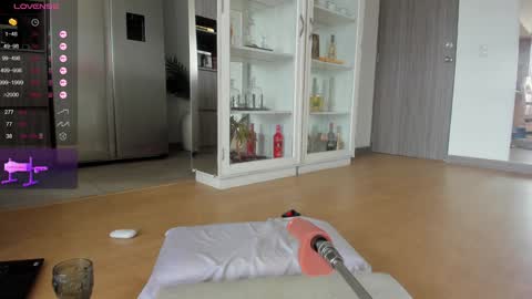 Snapshot of halliee chatting on 12.04.25 insta Laupalacio777Next stream 01th December online show from 12.04.25