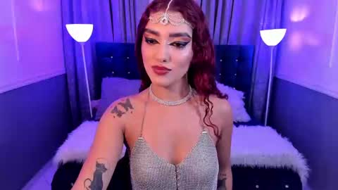 Halls Red online show from 12.21.24