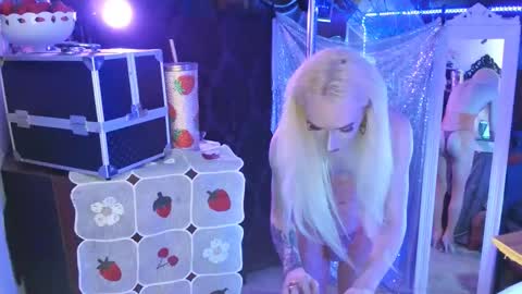 halovalentine online show from 12.30.24