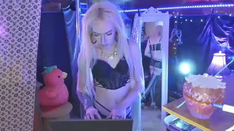 halovalentine online show from 02.25.25