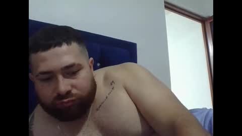 Snapshot of hammerwhithe01 chatting on 12.16.25 hammerwhithe01 online show from 12.16.25