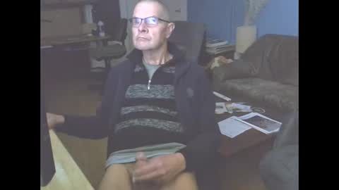 Snapshot of hamto65 chatting on 12.14.24 Prefer men 80 online show from 12.14.24