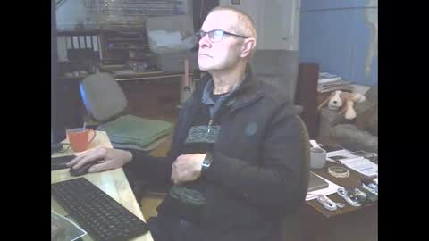 Snapshot of hamto65 chatting on 12.30.24 Prefer men 80 online show from 12.30.24