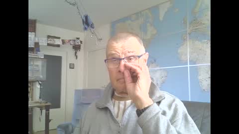 Snapshot of hamto65 chatting on 02.16.25 Prefer men 80 online show from 02.16.25