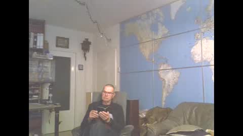 Snapshot of hamto65 chatting on 03.05.25 Prefer men 80 online show from 03.05.25