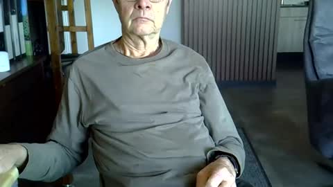 Snapshot of hamto65 chatting on 03.02.26 Prefer men 80 online show from 03.02.26