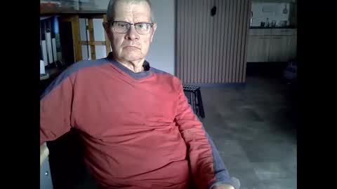 Snapshot of hamto65 chatting on 04.11.26 Prefer men 80 online show from 04.11.26
