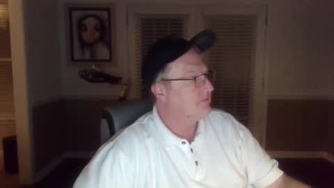 Snapshot of han63 chatting on 12.17.24 Han online show from 12.17.24