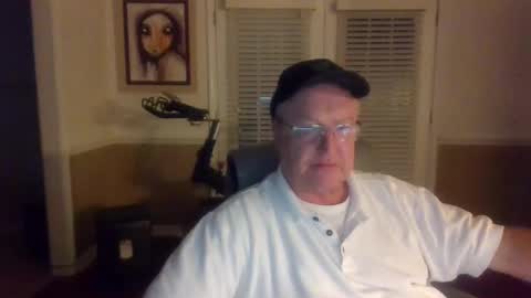 Snapshot of han63 chatting on 10.03.25 Han online show from 10.03.25