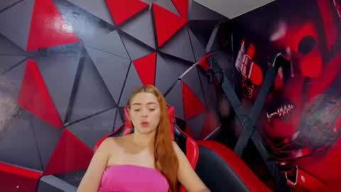 Hana and Zeta online show from 12.04.25