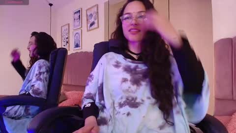 Snapshot of hanabie_ chatting on 02.06.26 hanabie_ online show from 02.06.26