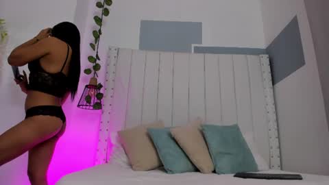hanah_gray online show from 06.10.26