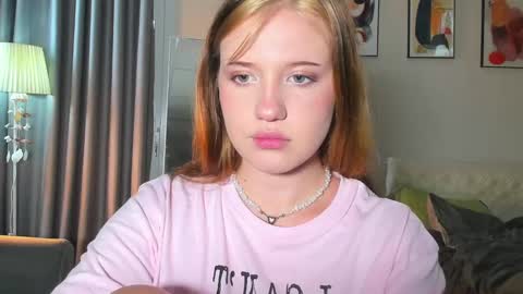 Snapshot of hanahwoods chatting on 02.23.25 hanahwoods online show from 02.23.25