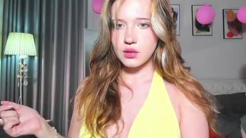 Snapshot of hanahwoods chatting on 03.01.25 hanahwoods online show from 03.01.25