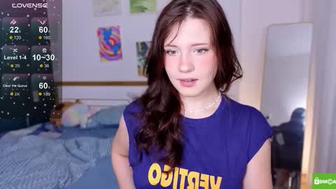 Snapshot of hanahwoods chatting on 10.28.25 hanahwoods online show from 10.28.25