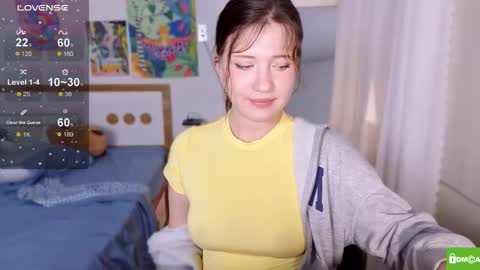 Snapshot of hanahwoods chatting on 11.23.25 hanahwoods online show from 11.23.25