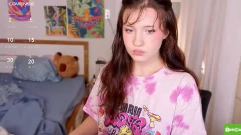 Snapshot of hanahwoods chatting on 11.26.25 hanahwoods online show from 11.26.25