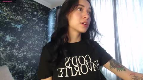 Snapshot of hanaku_8 chatting on 09.22.25 Hanaku online show from 09.22.25