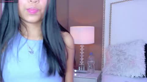 Snapshot of hanaluna chatting on 02.22.26 Hanna online show from 02.22.26