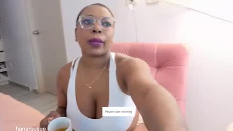 Snapshot of hanarosio1994 chatting on 12.18.25 Hana online show from 12.18.25