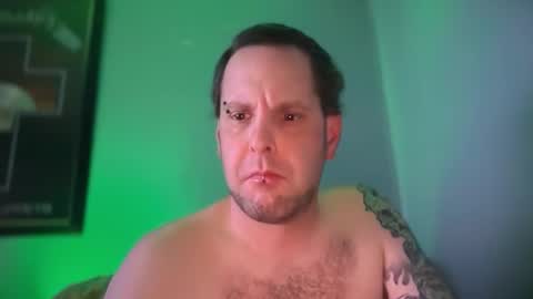 Snapshot of hand_banana_420 chatting on 10.16.25 hand_banana_420 online show from 10.16.25