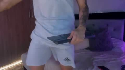 handsome_boys69 online show from 06.18.26