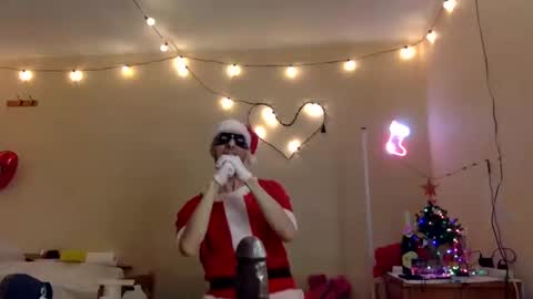 HandsomeAlfie online show from 12.17.24