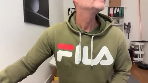 hanky online show from 12.04.25